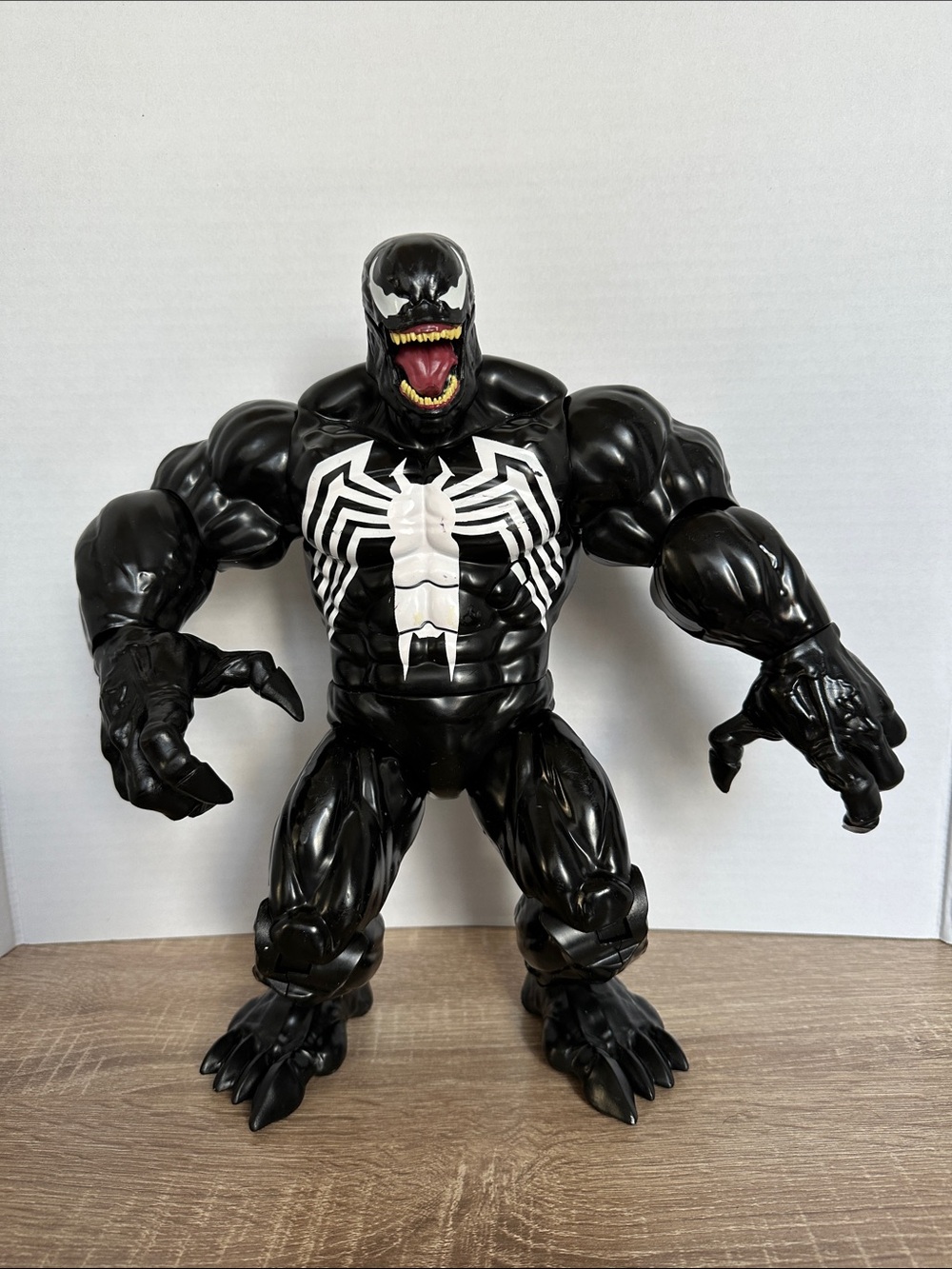 Marvel Venom 15" Talking Big Action Figure
Spider-Man Disney Store Exclusive Toy